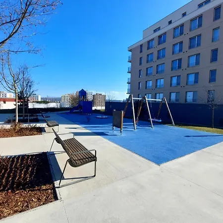 Rove With Privat Parking Free Apartmán Košice