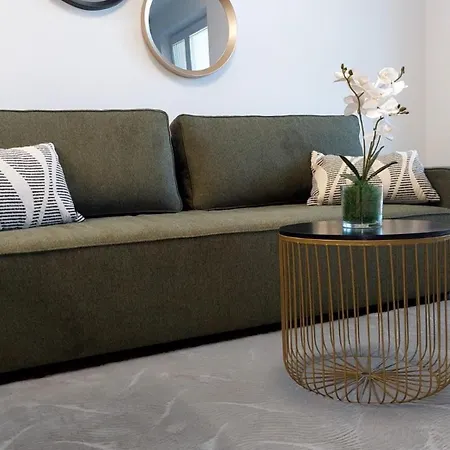 Rove With Privat Parking Free *